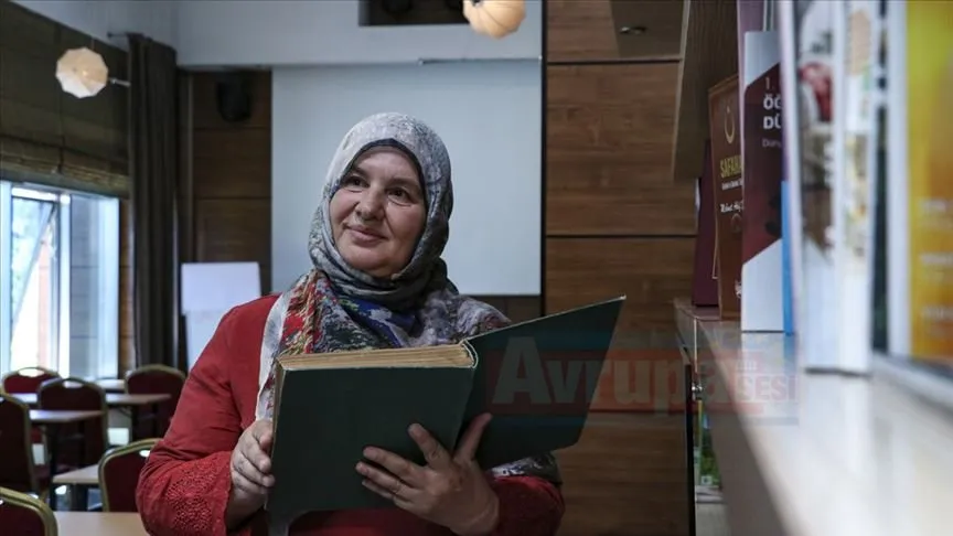Evlendiği için liseyi yarıda bırakan Hülya İpek, tekrar okumaya karar