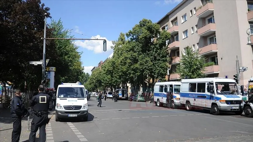 Almanya'da bu yılın ocak-haziran döneminde mültecilere yönelik 609 saldırının gerçekleştiği
