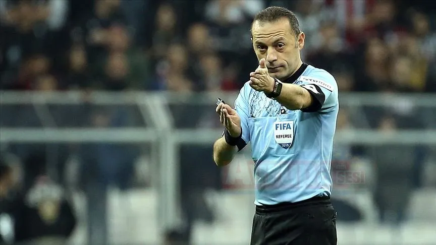 Hakem Cüneyt Çakır, UEFA Şampiyonlar Ligi play-off turunda CFR Cluj