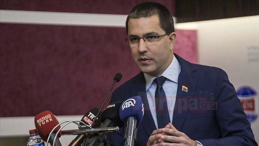 Ankara   Venezuela Dışişleri Bakanı Arreaza, "ABD, bir hükümeti yıkmak