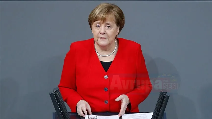 Almanya Başbakanı Merkel, İngiltere'nin Brexit müzakerelerini uzatma isteğine ilişkin, "Kısa