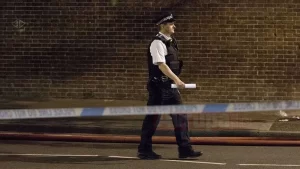 Londra   Görgü tanıkları, İngiltere'nin başkenti Londra'da cumartesi günü bir