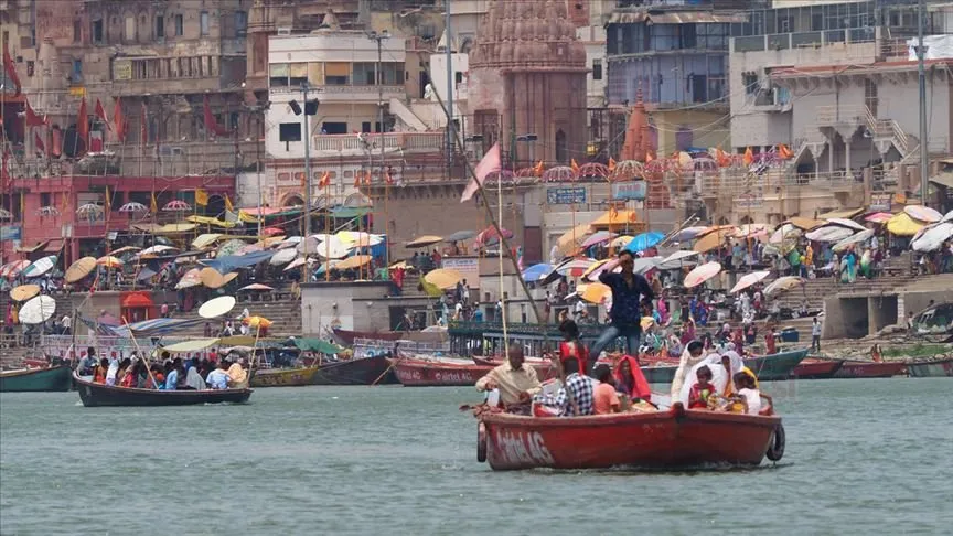 Hindistan'ın kuzeyinde Uttar Pradeş eyaletinde bulunan Varanasi, 3 bin yılı