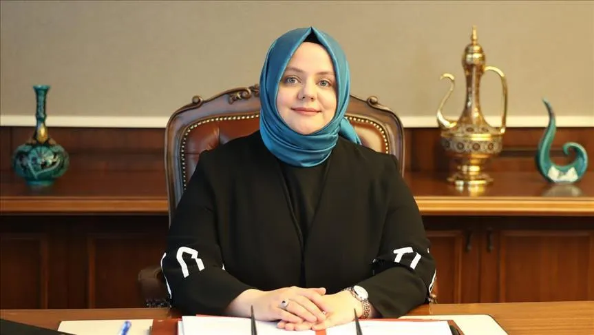 Aile, Çalışma ve Sosyal Hizmetler Bakanı Selçuk, üniversite öğrencilerine yönelik