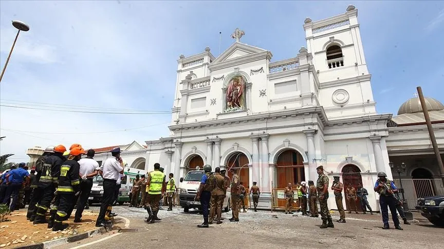 Sri Lanka Cumhurbaşkanı Maithripala Sirisena, nisan ayında 290 kişinin hayatını