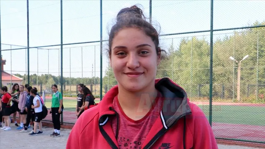 Gençler Avrupa Boks Şampiyonası'nda Büşra Işıldar, +81 kiloda şampiyon oldu.