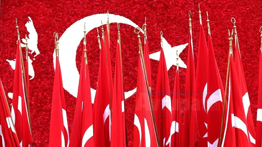 Futbolda "Dört büyükler" olarak adlandırılan Galatasaray, Fenerbahçe, Beşiktaş ve Trabzonspor