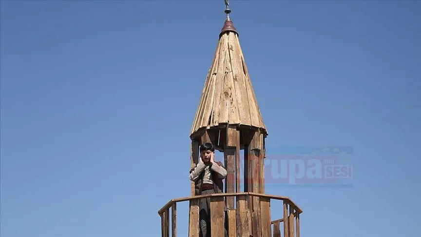 Türk sinemasında "Reis Bey", "Kelebekler Sonsuza Uçar", "Yalnız Değilsiniz" gibi
