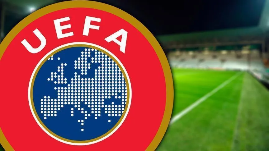 FIFA kokartlı hakemlerden Halis Özkahya, UEFA Avrupa Ligi'ndeki Rosenborg-Celtic maçında
