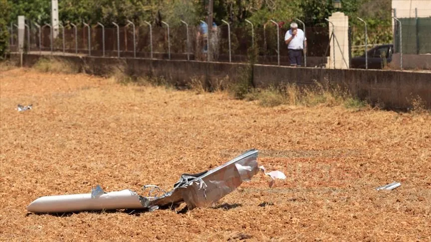 Mayorka Adası'nda bir helikopter ile hafif uçağın havada çarpışması sonucu