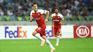 İngiltere Premier Lig takımlarından Arsenal'den yapılan yazılı açıklamada Mesut ve