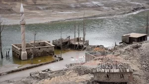Gümüşhane'nin Kürtün ilçesinde 2003 yılında baraj suları altında kalan ve