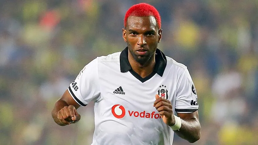 Beşiktaş'ın sakatlanan futbolcusu Ryan Babel'in sağ uyluk arka adale zarında