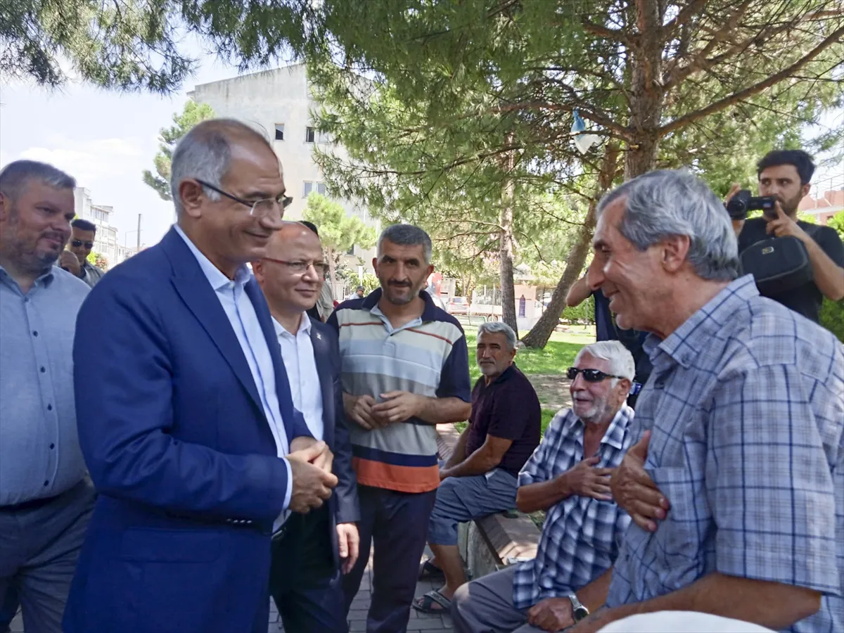 "Biz vatandaşın kurduğu bir partiyiz. Onların bize istikamet vermesinin dışında