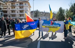 Hollanda, Yunanistan, Belçika, İtalya, Bulgaristan, Karadağ, Hırvatistan ve Sırbistan'da göstericiler