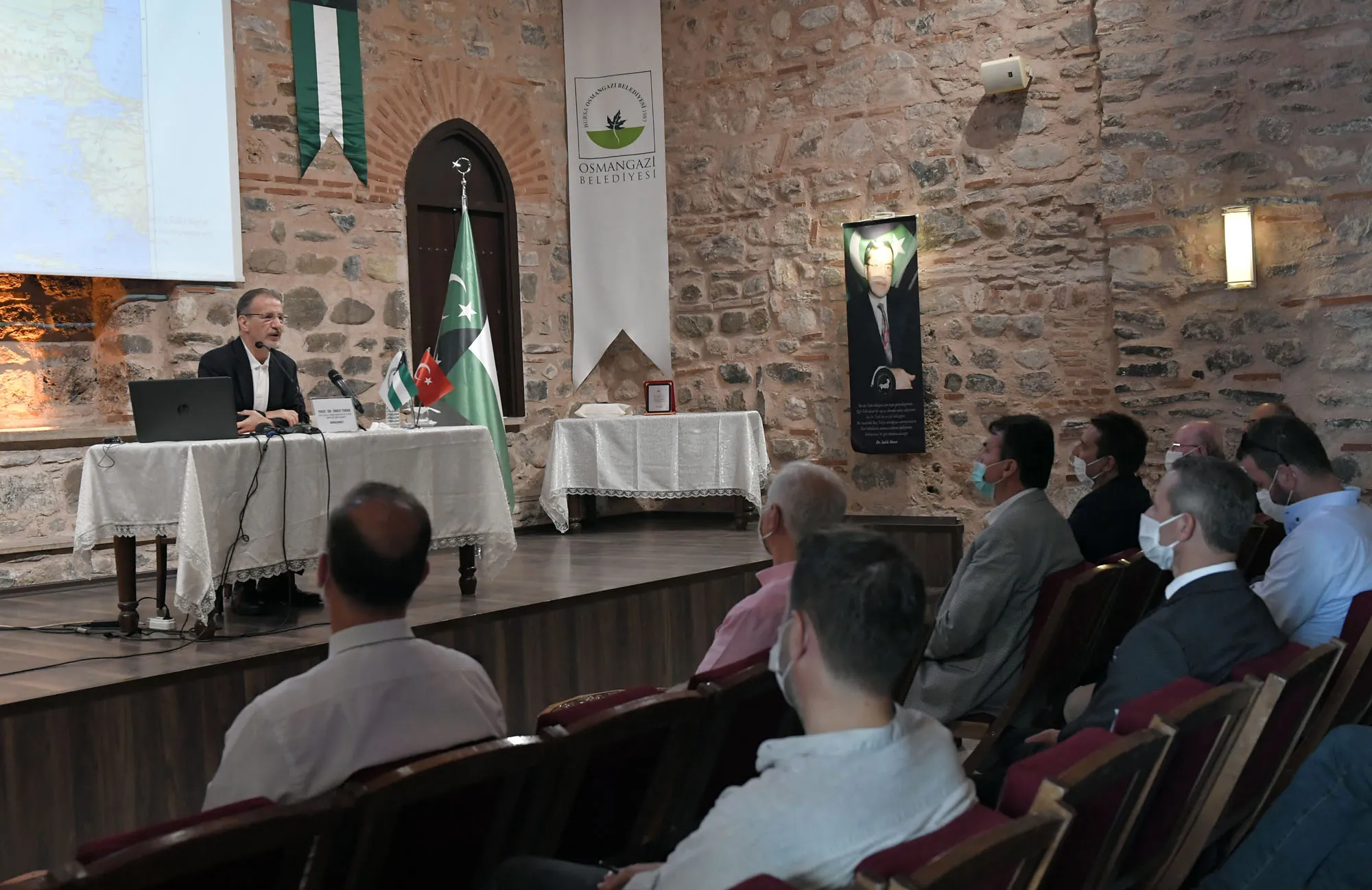 Osmangazi Belediyesi tarafından düzenlenen ‘Batı Trakya Türk Cumhuriyeti’ adlı söyleşiye