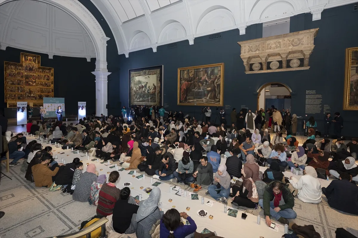  İngiltere'nin başkenti Londra'nın en çok ziyaret edilen müzelerinden Victoria