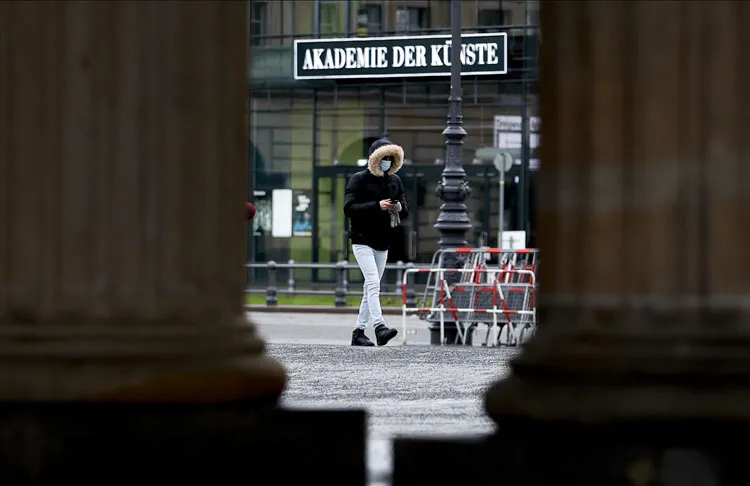 Almanya'da Virüs tespit edilen kişi sayısı son 24 saatte 34