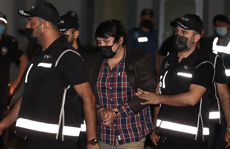 Brezilya’da teslim olan “Çiftlik Bank” davası sanığı Mehmet Aydın’ı taşıyan