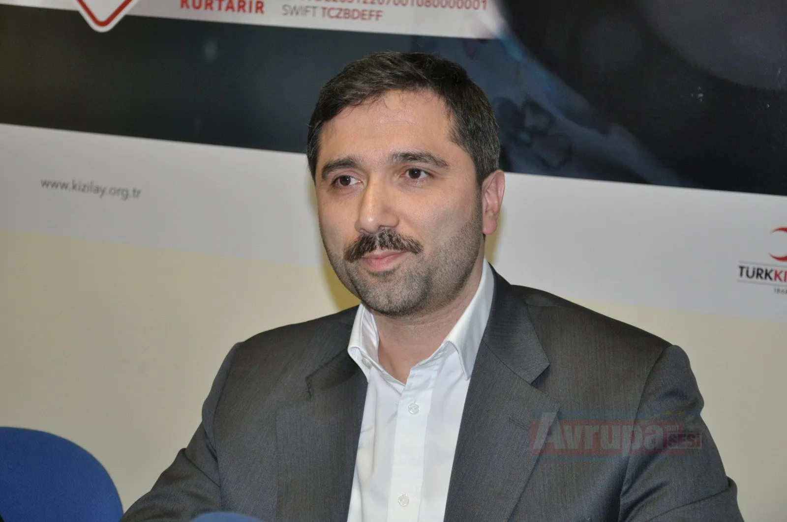 Çocuk ve gençlerin Türk vatandaşlığından çıkışı zorlaştırılıyor. Vatandaşlık Kanunu'nun 27.