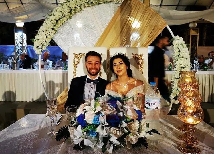 TRT Yunanistan Temsilcisi Nazmi Arif’in kızı Gülçin Arif ile Erol