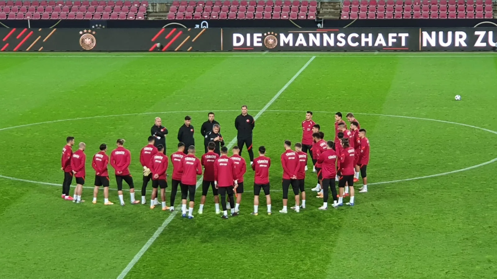 A Milli Futbol Takımı'nın Almanya ile Köln kentinde oynayacağı özel