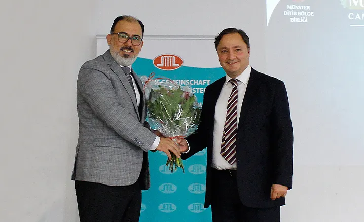 Kur’an-ı Kerim ve ilahilerin de okunduğu program, görev süresi sona