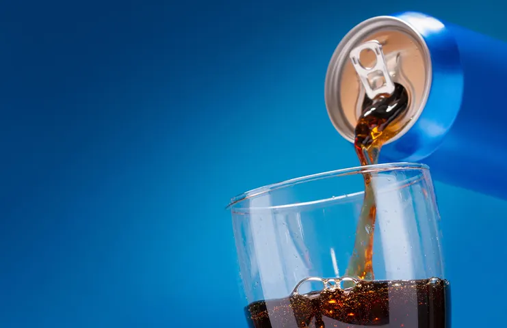 Enerji içeceklerinin, gençler ve yetişkinler arasında popülerliğinin arttığı bir dönemde,
