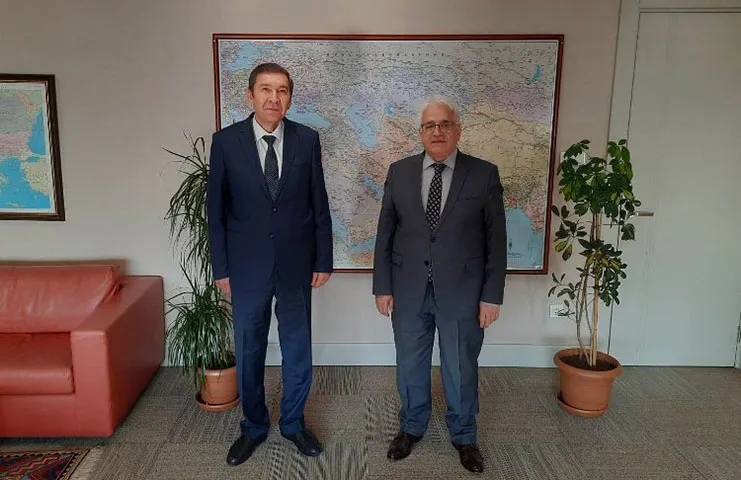 TİKA Başkan Yardımcısı Çevik Kırım Vakfı Başkanı Kalkay'ı makamında kabul