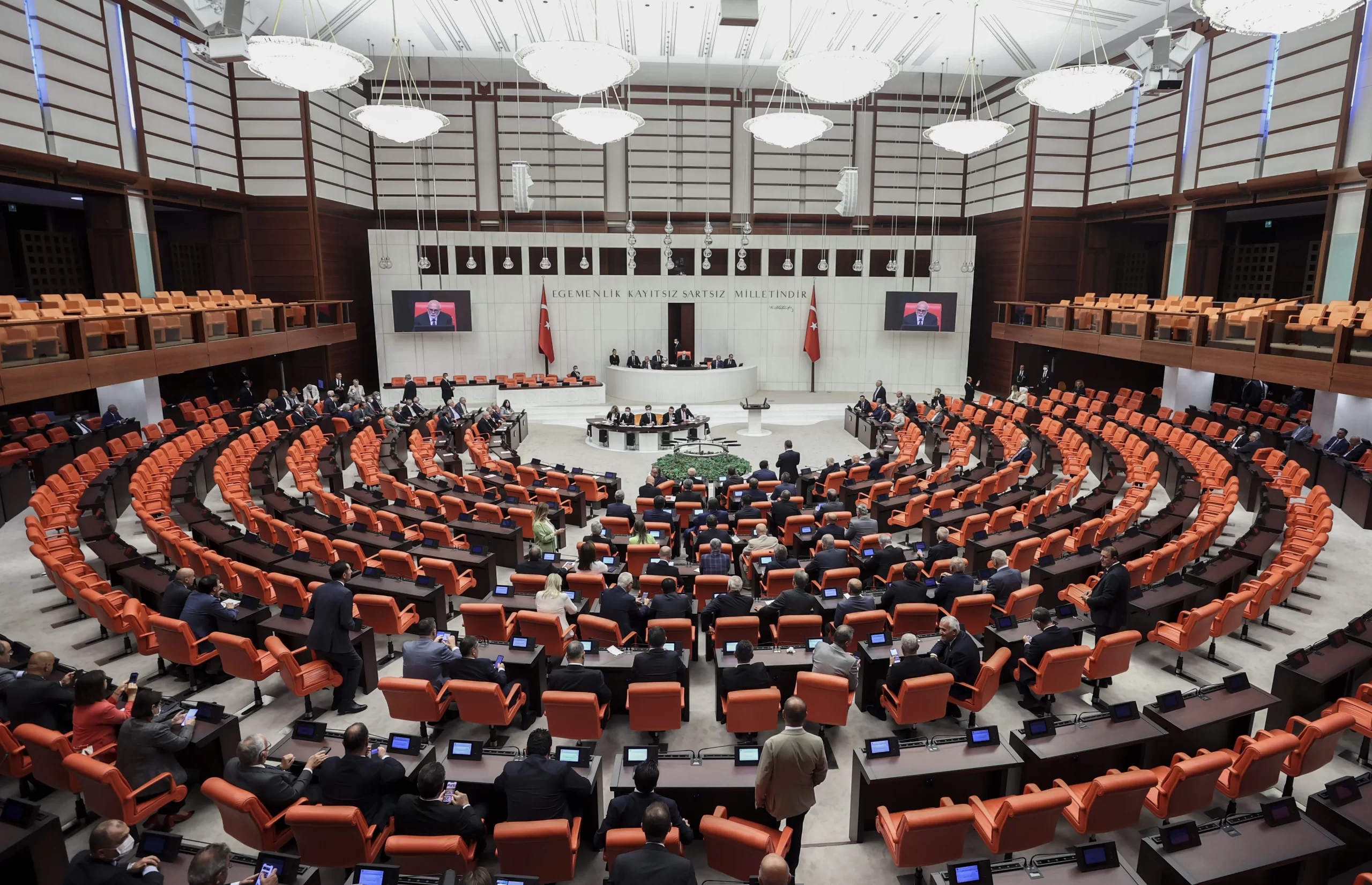 TBMM Genel Kurulu, Başkanvekili Süreyya Sadi Bilgiç başkanlığında bir araya