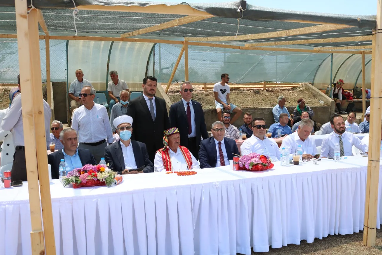 SEÇEK Azınlık Eğitim ve Kültür Derneği'nin düzenlediği “SEÇEK Yağlı Güreşleri
