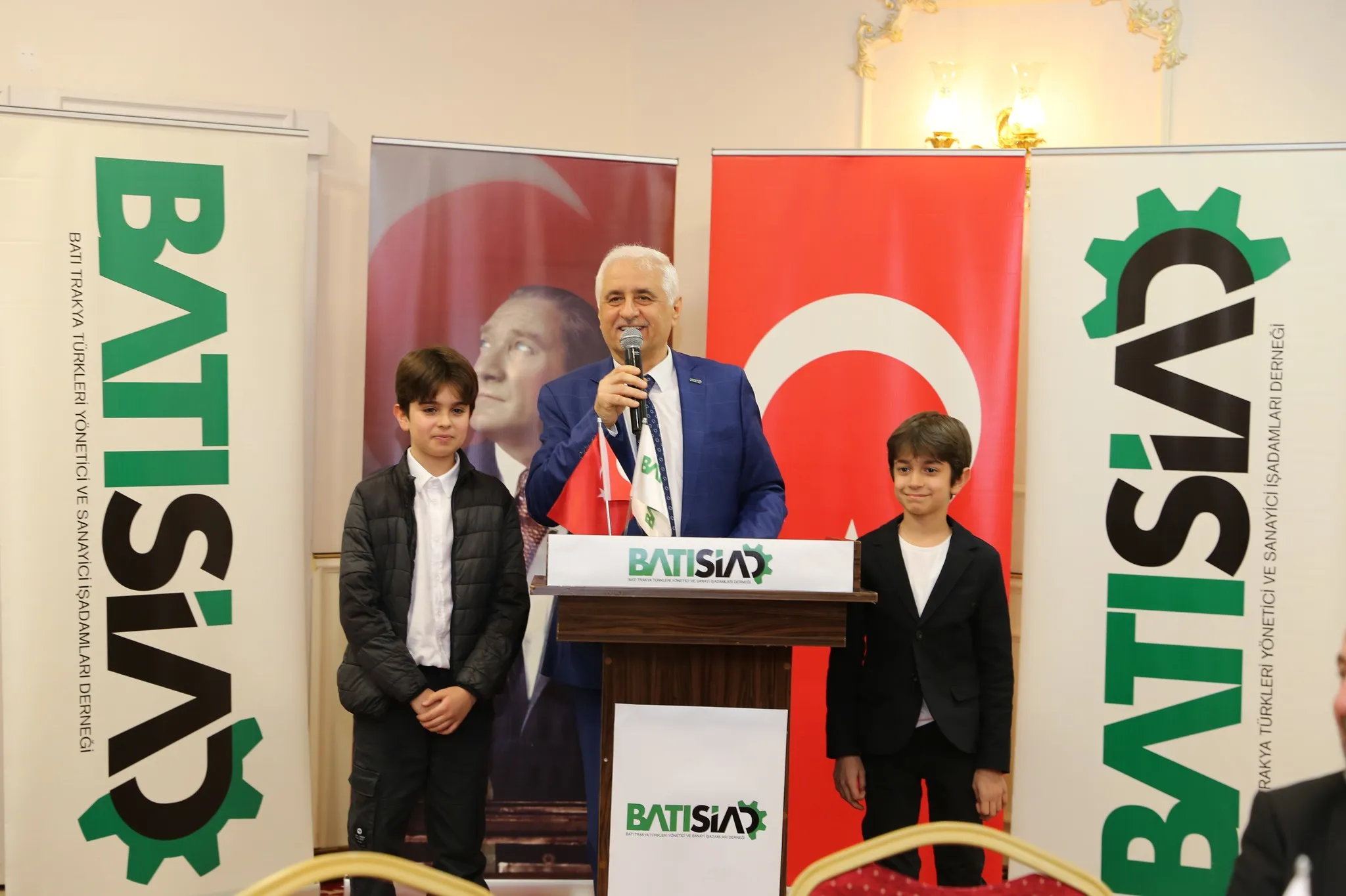 Batı Trakya Türkleri Yönetici ve Sanayici İş Adamları Derneği (BATISİAD),