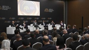 Antalya Diplomasi Forumu’nda (ADF) düzenlenen “Balkanlar’da Müreffeh Bir Gelecek İçin