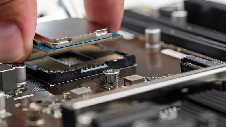 Alman çip üreticisi Infineon, otomotiv sektöründeki faaliyetlerini güçlendirmek amacıyla ABD’li