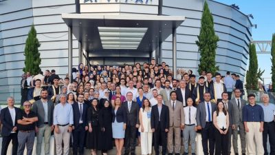 İskeçe Azınlık Ortaokulu ve Lisesi’nden mezun olan 94 öğrenci için