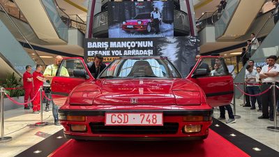 Barış Manço’nun Belçika’da yaşadığı dönemde kullandığı 1991 model kırmızı Honda