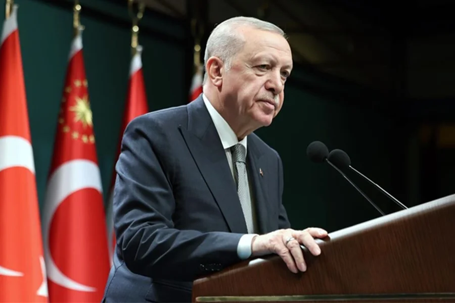 Cumhurbaşkanı Recep Tayyip Erdoğan’ın Fransa Cumhurbaşkanı Emmanuel Macron’u “değerli dost”