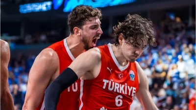 12 Dev Adam’ın Yunanistan zaferi Yunan basınını sarstı: işte manşetler A Milli Basketbol Takımımız 2025 Avrupa Basketbol Şampiyonası yarı finalinde