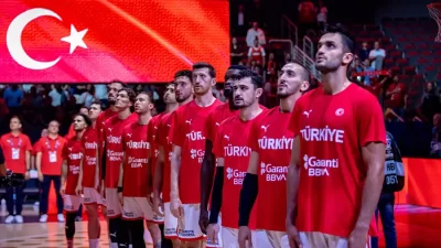 Türkiye EuroBasket Yarı Finalinde Yunanistan ile Kritik Maça Çıkıyor Türkiye A Milli Erkek Basketbol Takımı, EuroBasket 2025 yarı finalinde