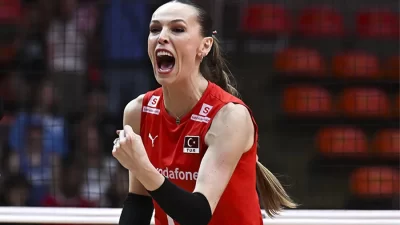 Türkiye A Milli Kadın Voleybol Takımı, tarihi bir zaferle Dünya