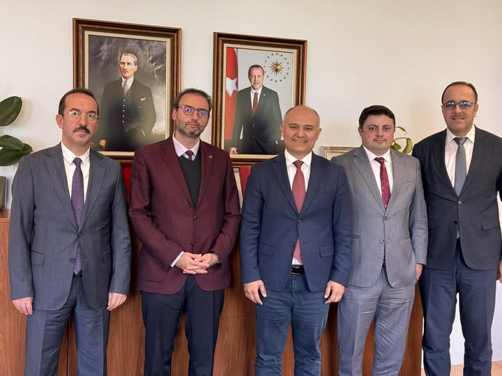Maarif Vakfı Almanya Temsilcisi Dr. Selman Dilek ve Eğitim Koordinatörü