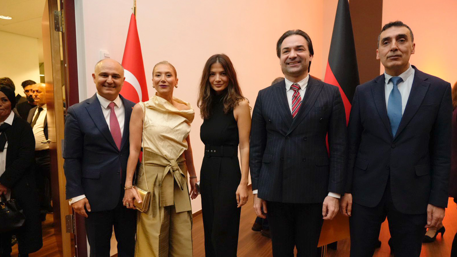 Essen Başkonsolosluğu’ndan Cumhuriyetin 102. yılına görkemli kutlama 2 essen cumhuriyet kutlama12