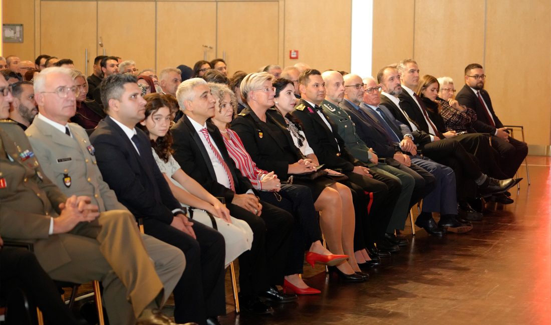 Cumhuriyet’in 102. Yılı Münster’de görkemli törenle kutlandı MÜNSTER – Türkiye Cumhuriyeti’nin kuruluşunun 102. yılı, Münster Başkonsolosluğu’nun ev