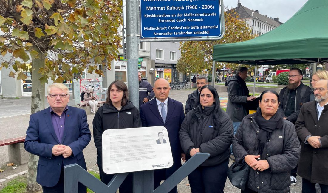 Dortmund’da NSU kurbanı Mehmet Kubaşık için anı plaketi açıldı Almanya’nın Dortmund kentinde, 4 Nisan 2006’da Nasyonal Sosyalist Yeraltı (NSU)