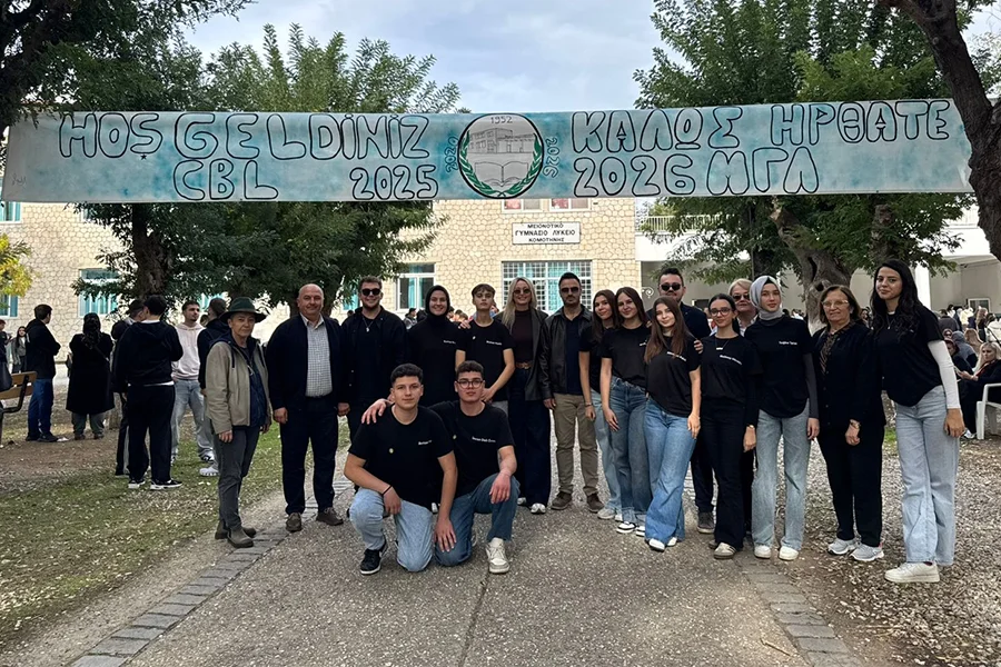 Gümülcine Celal Bayar Azınlık Lisesi öğrencileri, 31 Ekim Cuma günü